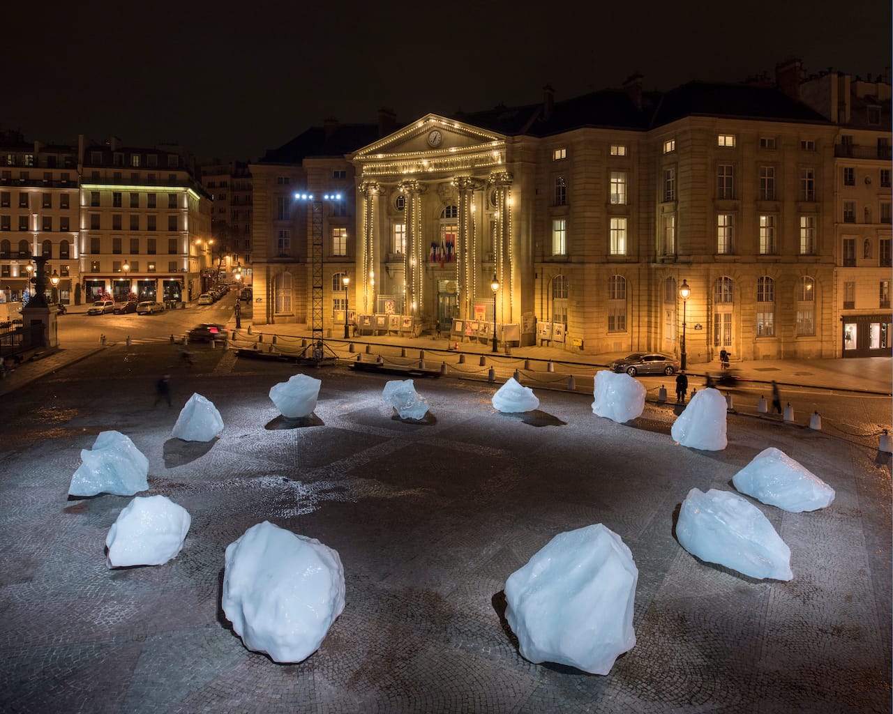 Olafur Eliasson and Minik Rosing, "Ice Watch" (2015) (photo by Martin Argyroglo, © 2015 Olafur Eliasson)