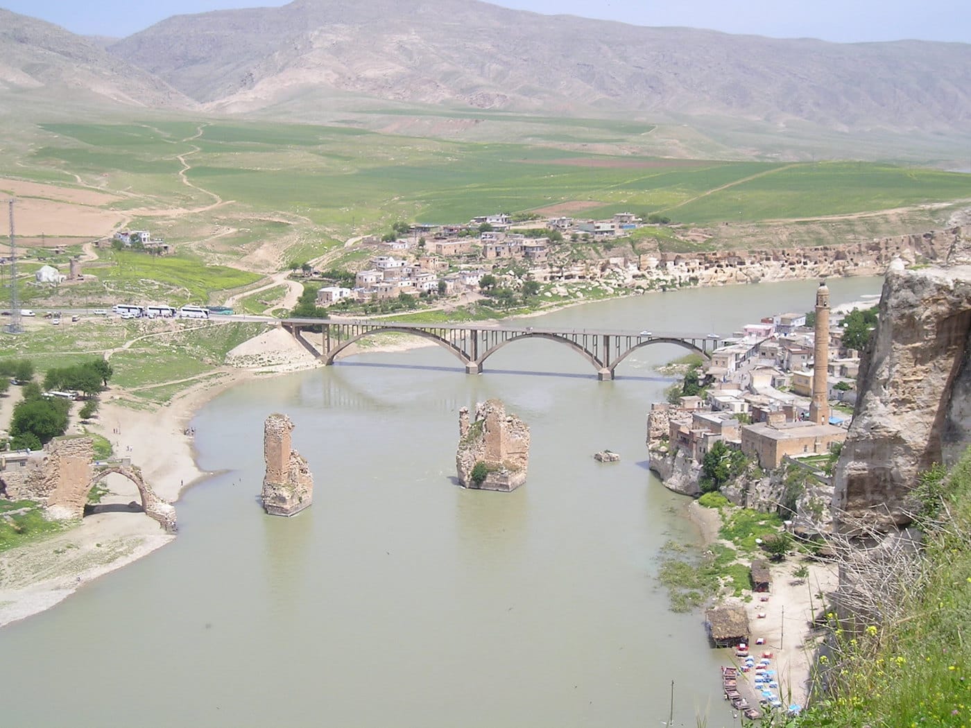 Hasankeyf, Turkey (Image via Wikimedia) 