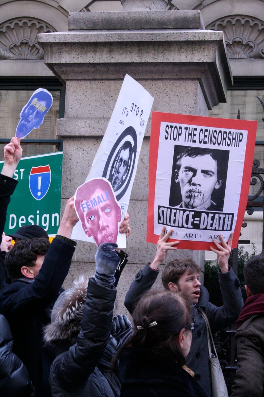 Stop the Censorship! demonstrations, December 2010 (photos by the author for Hyperallergic)