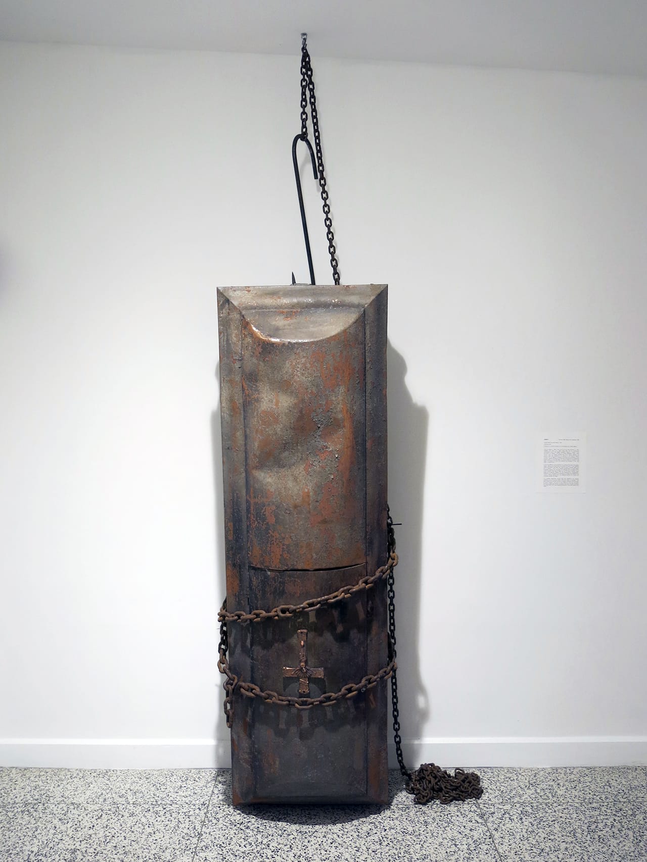 SEMEFO's coffin (photo by the author for Hyperallergic) (click to enlarge)