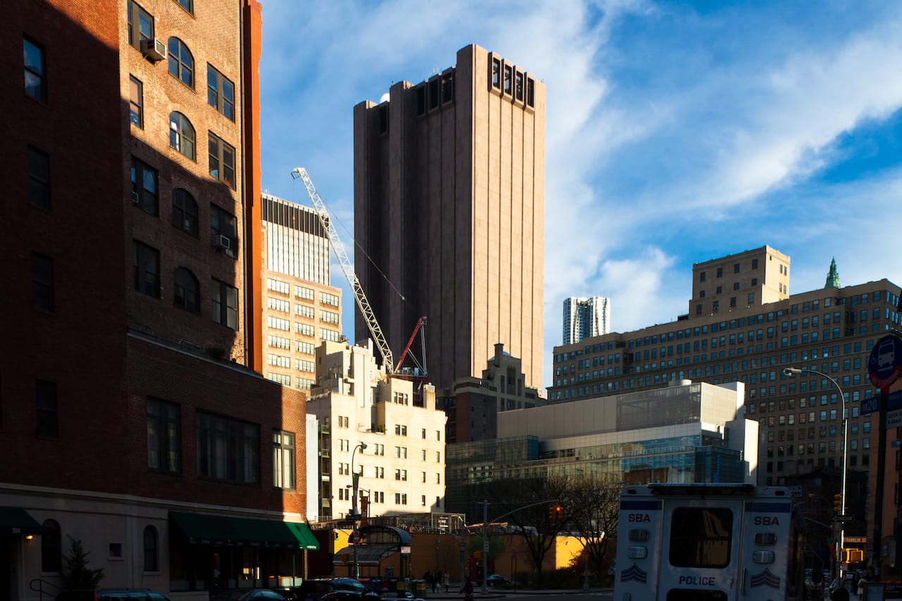 AT&T Building.jpg John Carl Warnecke: AT&T Longlines Building (33 Thomas Street), New York, USA, 1971–1974 Foto: © Addison Goedel 2013 