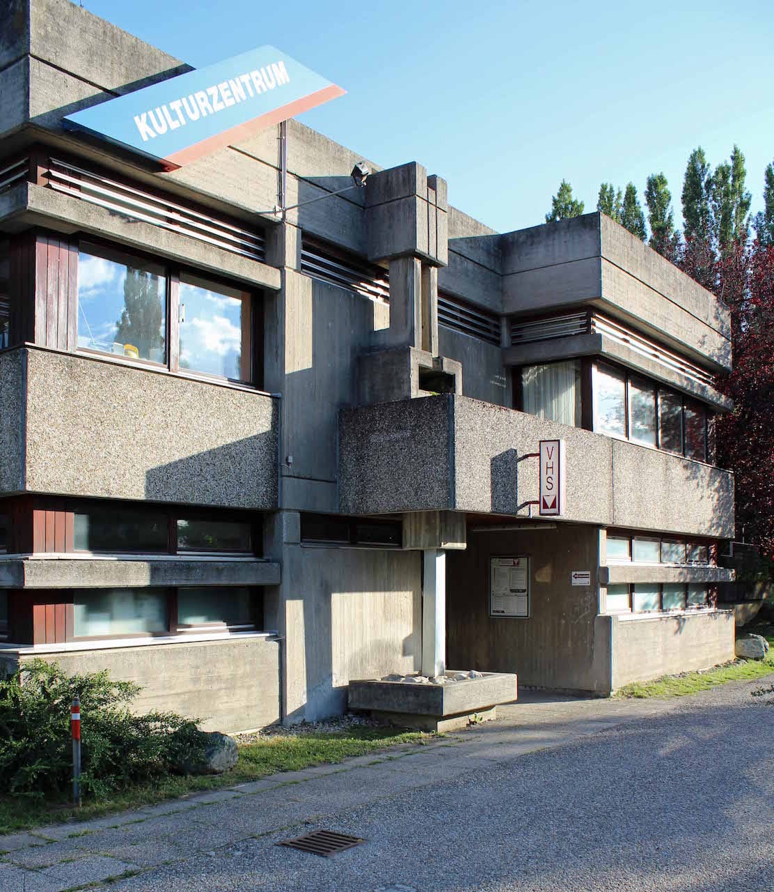 Kulturzentrum Mattersburg.jpg Herwig Udo Graf: Kulturzentrum Mattersburg, Mattersburg, Österreich, 1972–1976 Foto: © Johann Gallis 2015 