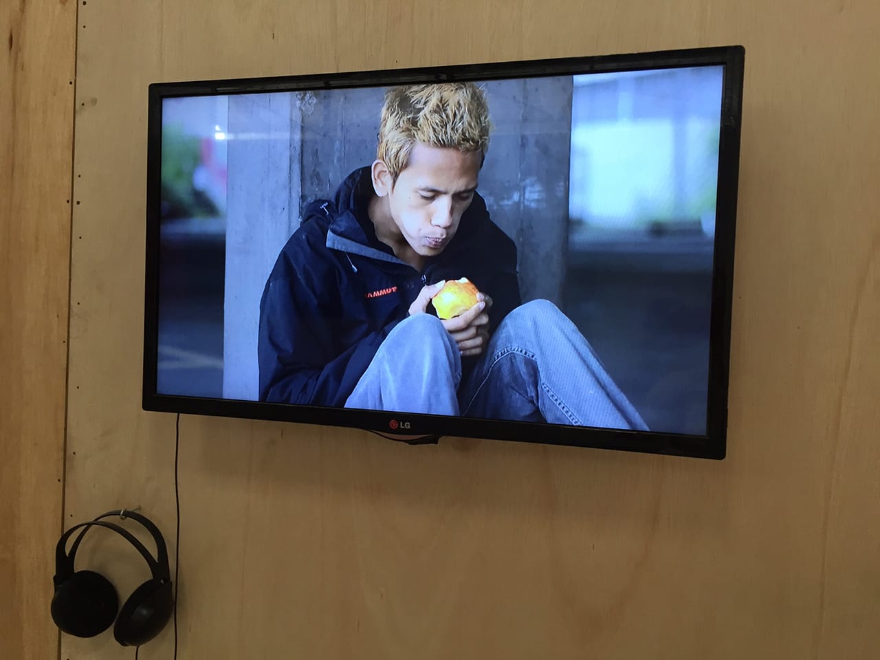 Kolatt, "Apple" (2015), installed at the Jakarta Biennale 2015