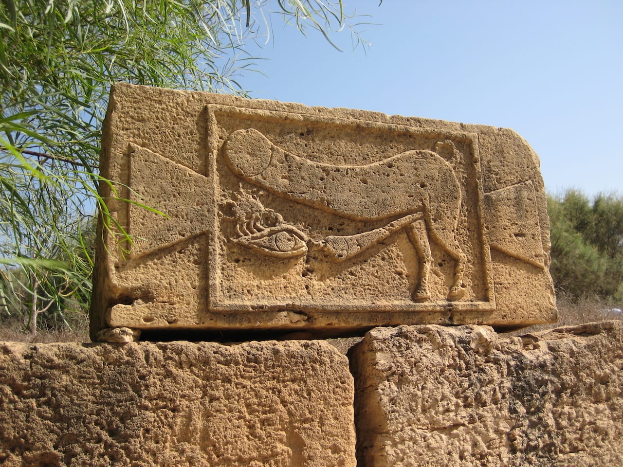 Bas-relief_of_fascinus