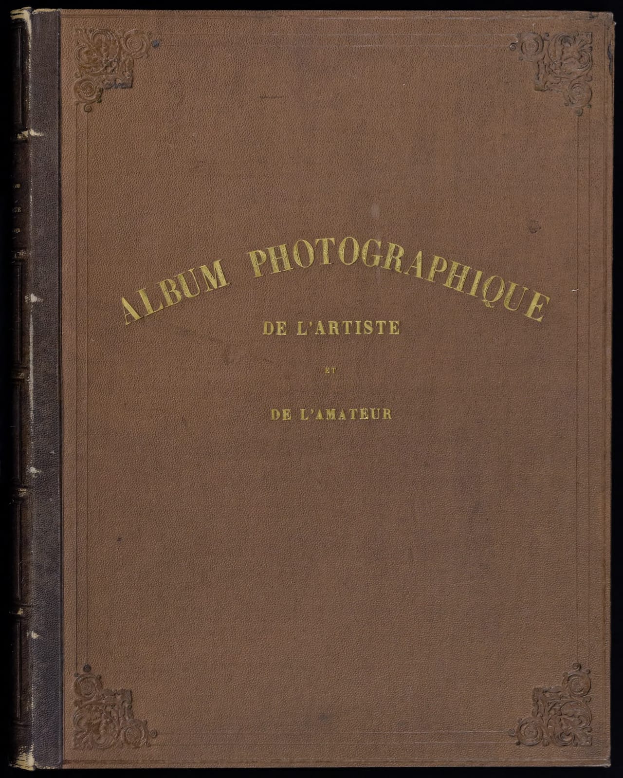 Cover of Louis Désiré Blanquart-Evrard’s "Album photographique de l’artiste et de l’amateur" (1851), published by Lille et al (click to enlarge)