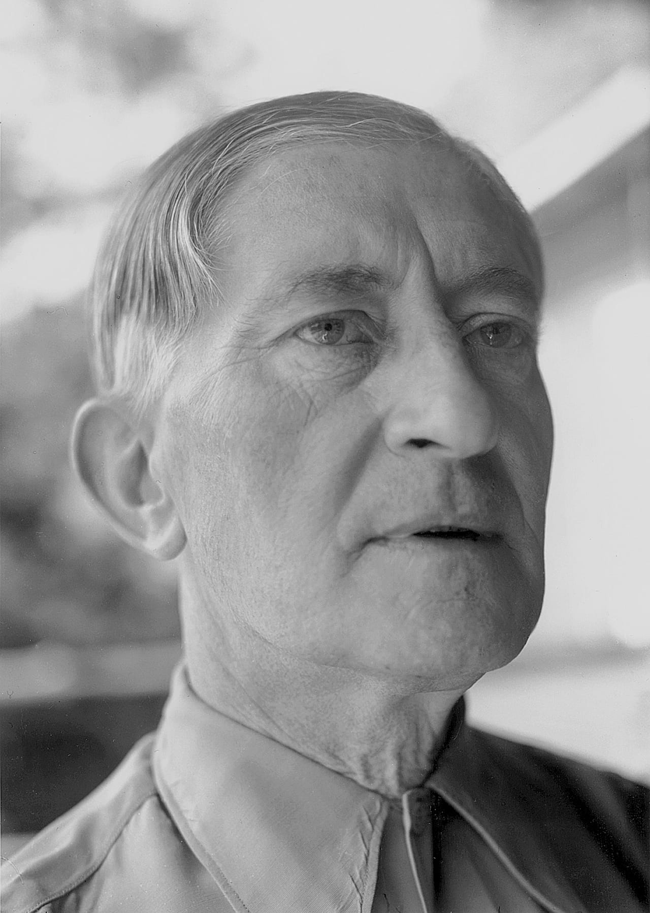 Hazel Larsen Archer, "Josef Albers" (c. 1948), gelatin silver print, 8 ½ x 5 7/8 in, Estate of Hazel Larsen Archer and Black Mountain College Museum and Arts Center (click to enlarge)