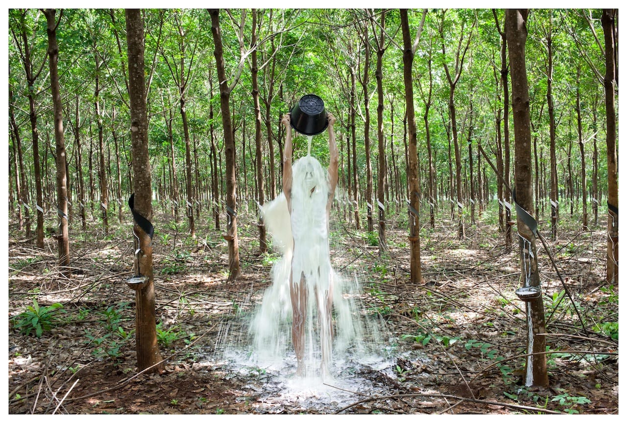 Khvay Samnang, "Rubber Man" (2014), Digital C-Print, 80 x 120 cm