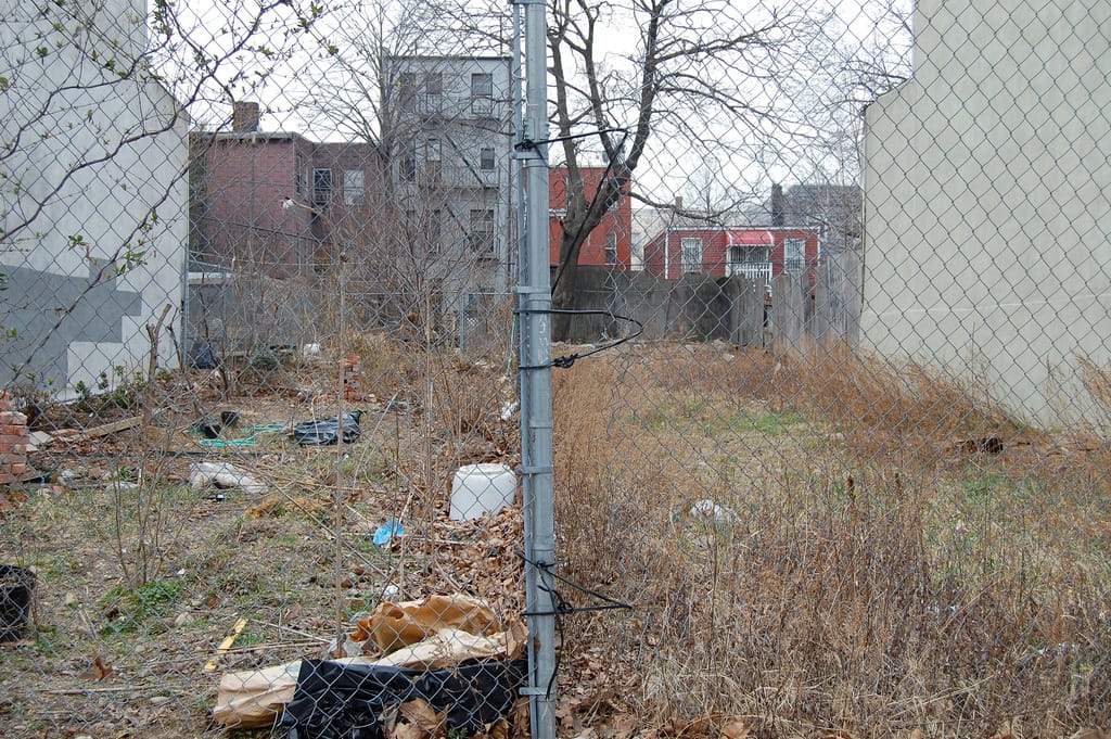 Abandoned lots in Brooklyn (photo by Georgia/Flickr)