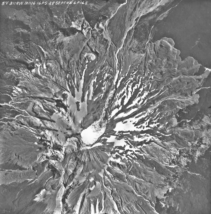 Aerial Photograph of Mount Saint Helens, Washington (9/28/1946) (via Records of the Defense Intelligence Agency/National Archives)