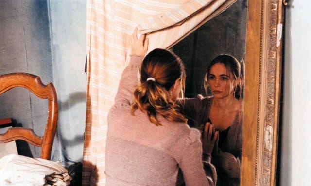 Emmanuelle Béart in Jacques Rivette’s L’Histoire de Marie et Julien (The Story of Marie and Julien, 2003).