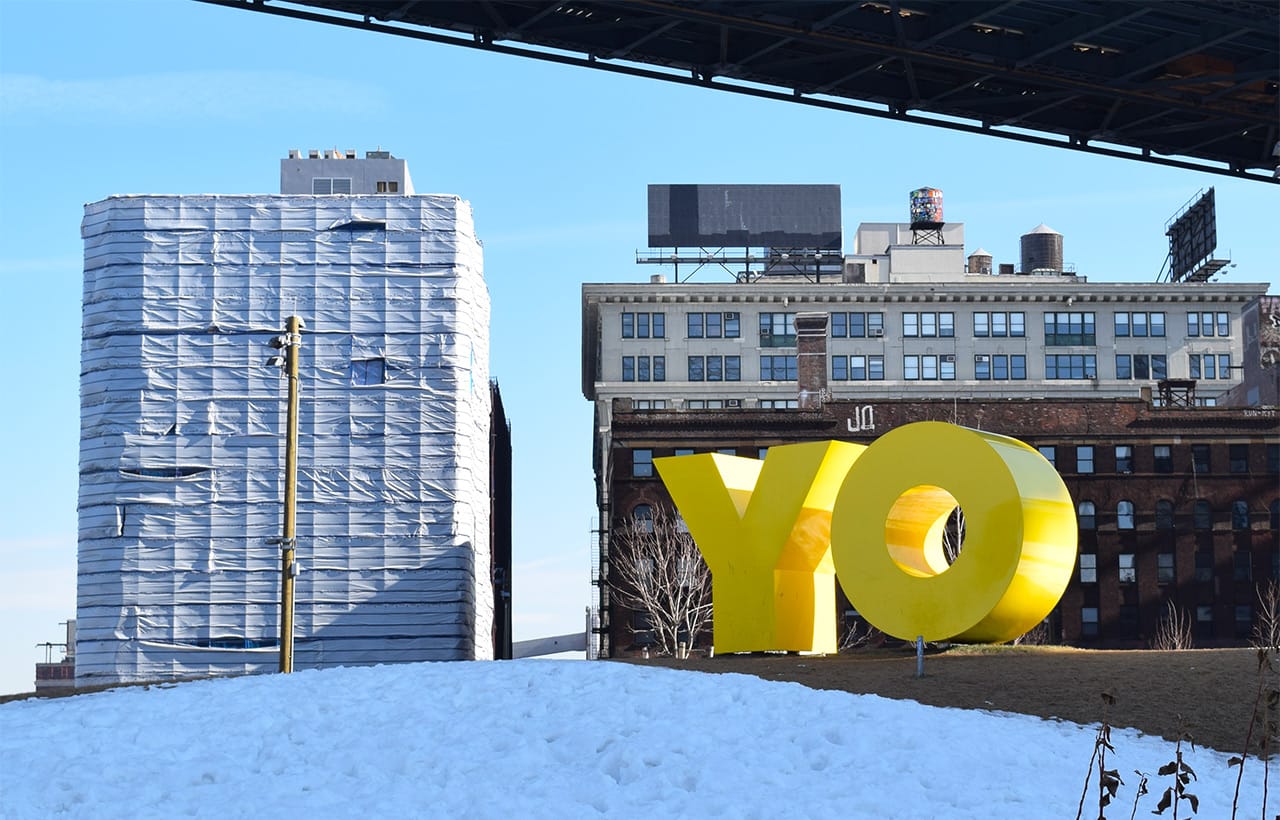 Deborah Kass, "OY/YO" (2015) in Brooklyn Bridge Park