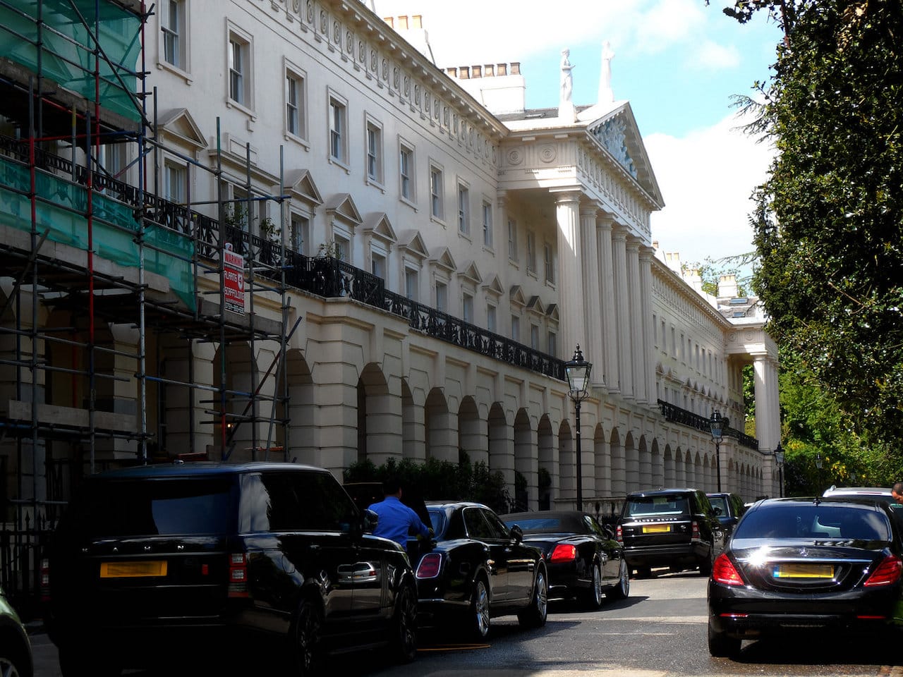 The historic Hanover Terrace building, part of which belongs to artist Damien Hirst (photo by Spudgun67/Flickr)