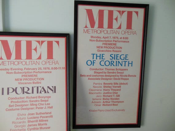 1970s Metropolitan Opera House logo (image via Etsy)