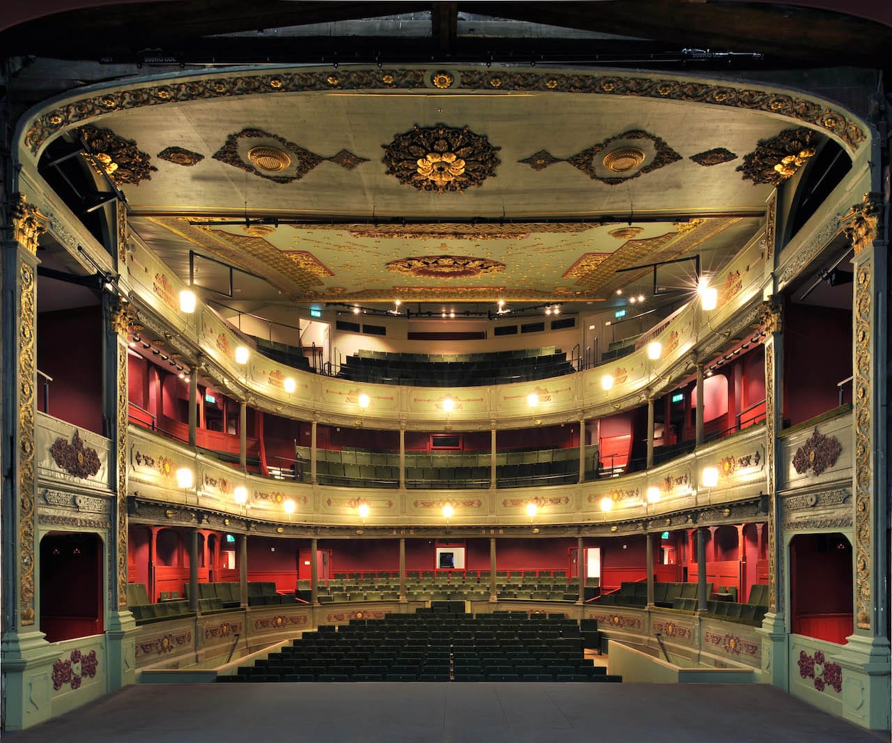 Auditorium of the Bristol Old Vic (photo by Philip Vile)