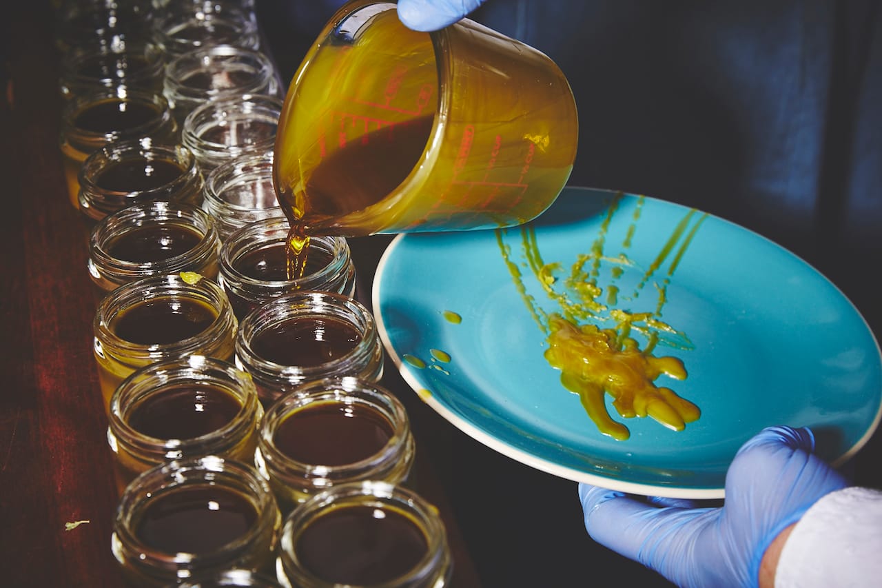 1066_SISTERS_OF_THE_VALLEY_A-2518