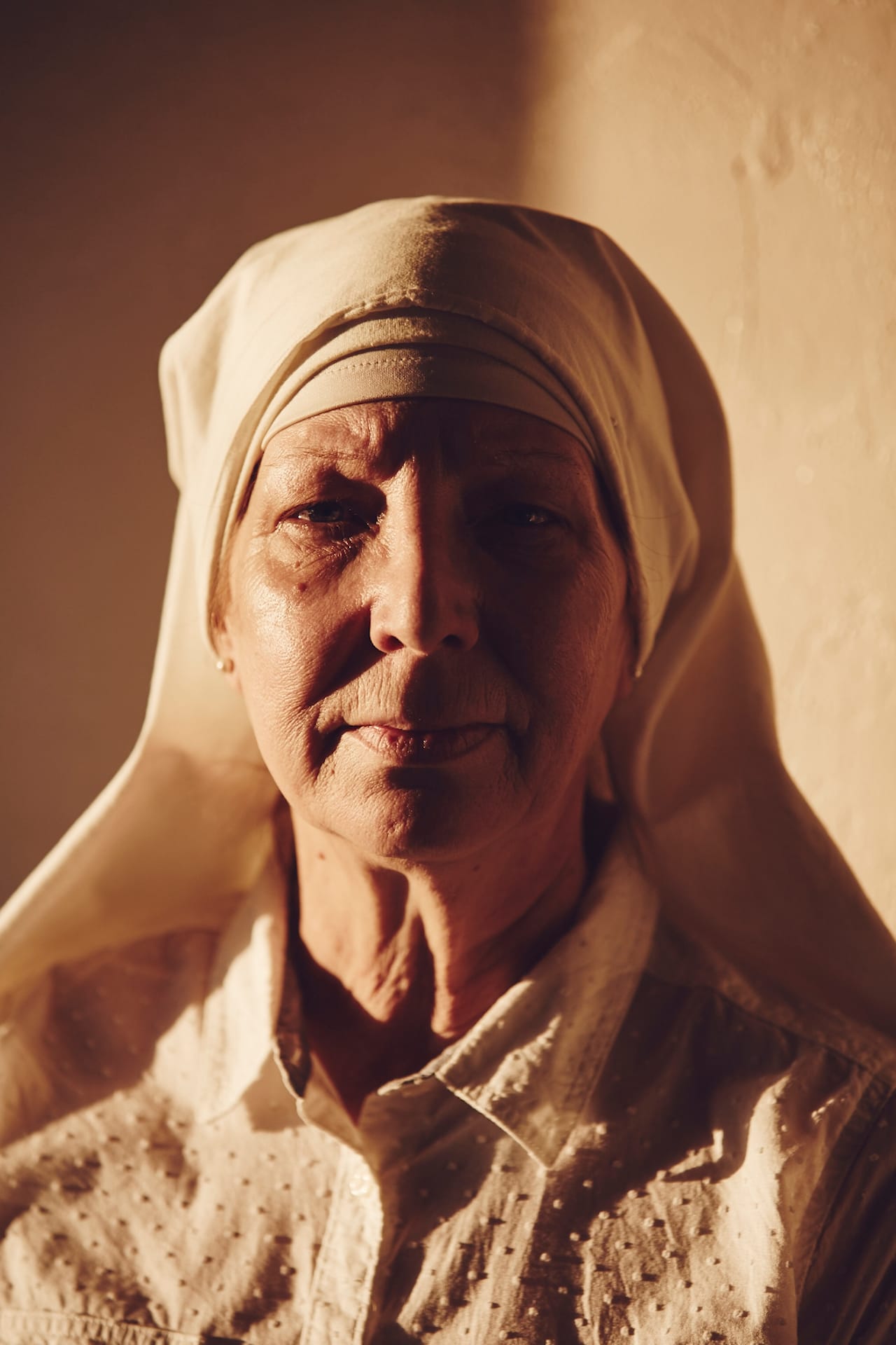 1066_SISTERS_OF_THE_VALLEY_A-3290