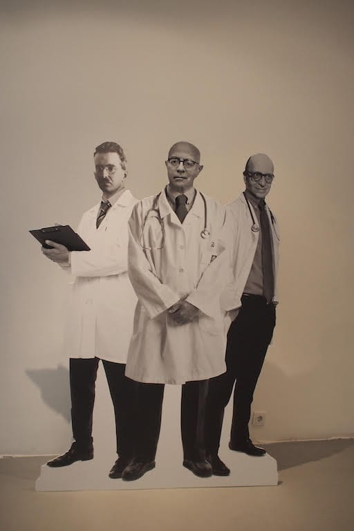 Irina Petrakova, "Aconsumin" (2016), advertising figures (click to enlarge)