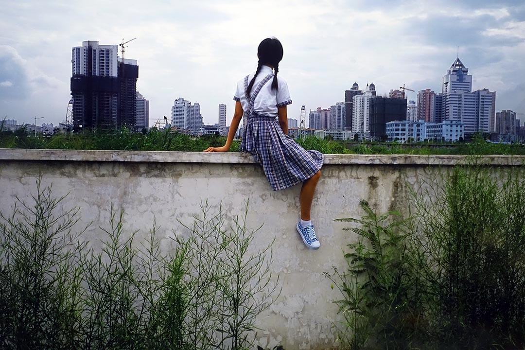 Weng Fen, "On the Wall, Shenzhen (1), (2002)