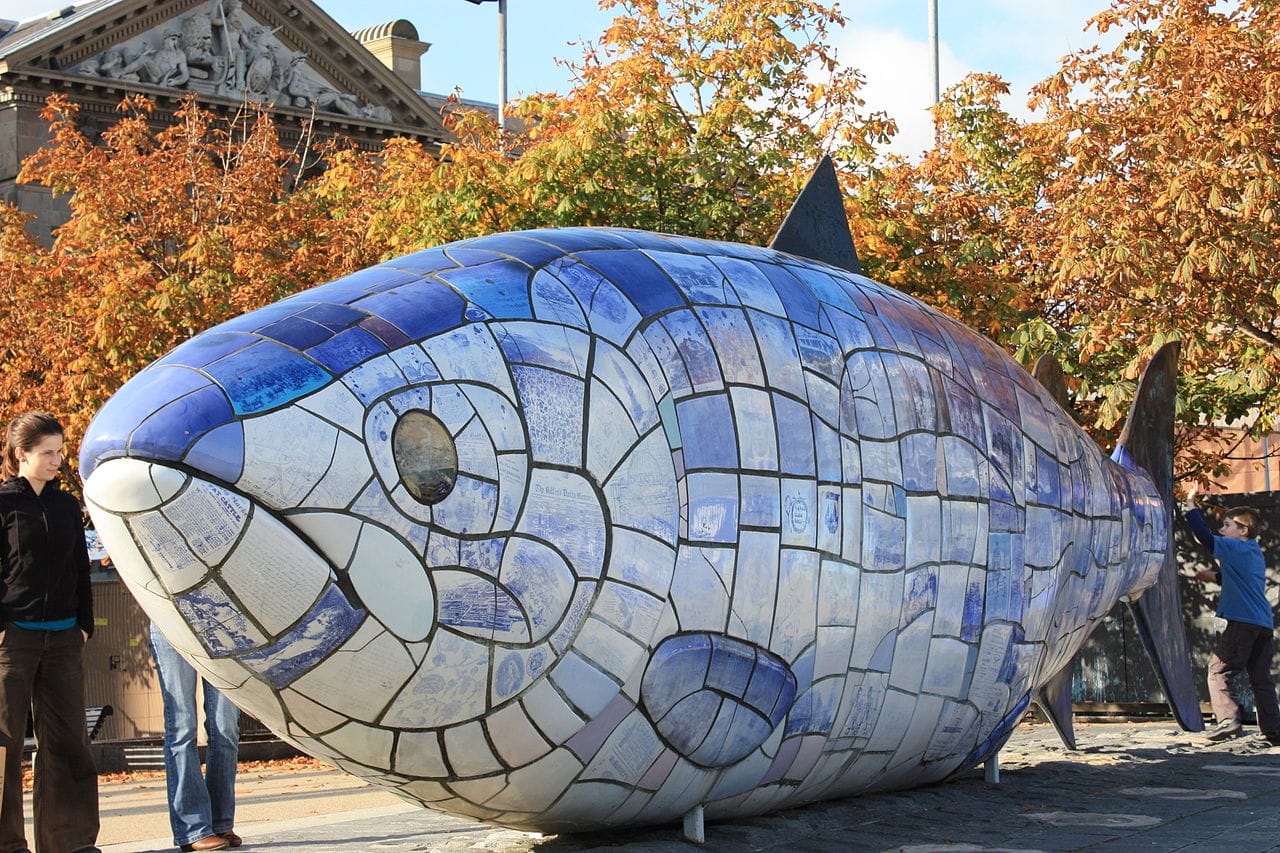 John Kindness, "The Big Fish" (photo by Ardfern, via Wikimedia Commons)