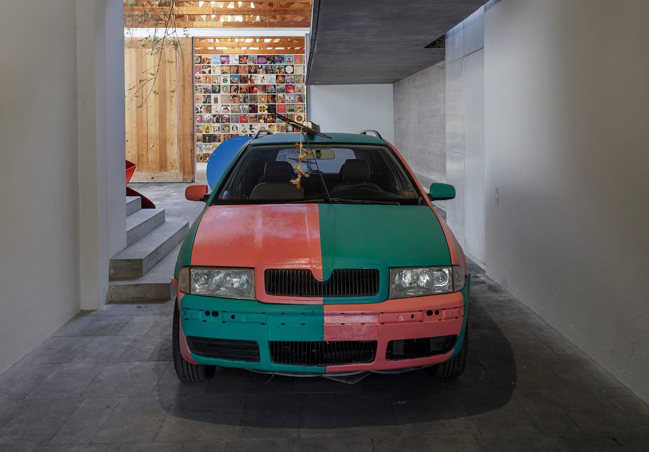Abraham Cruzvillegas, "Autoconfusión" (2015)