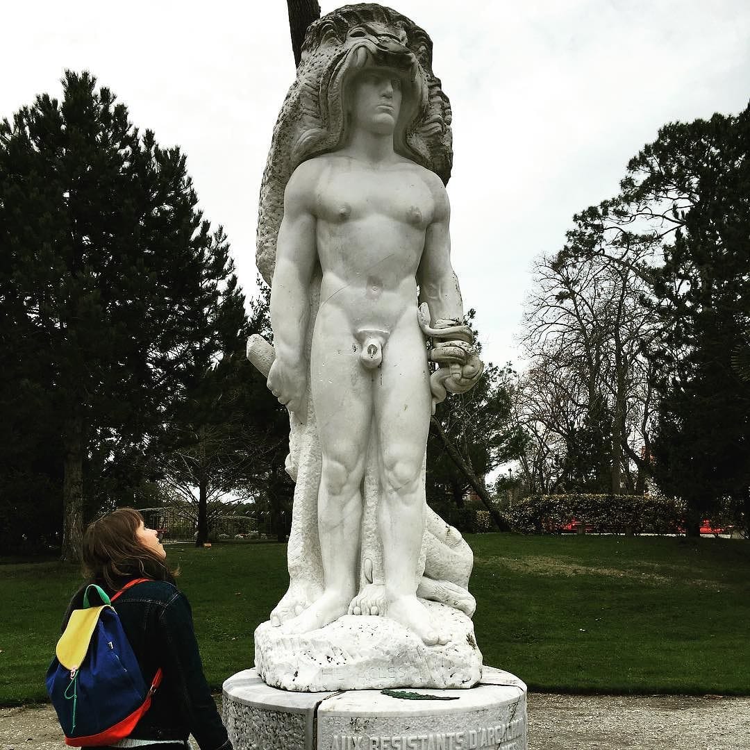 The statue of Hercules missing its member earlier this year (photo via @alwaysasiren/Instagram)
