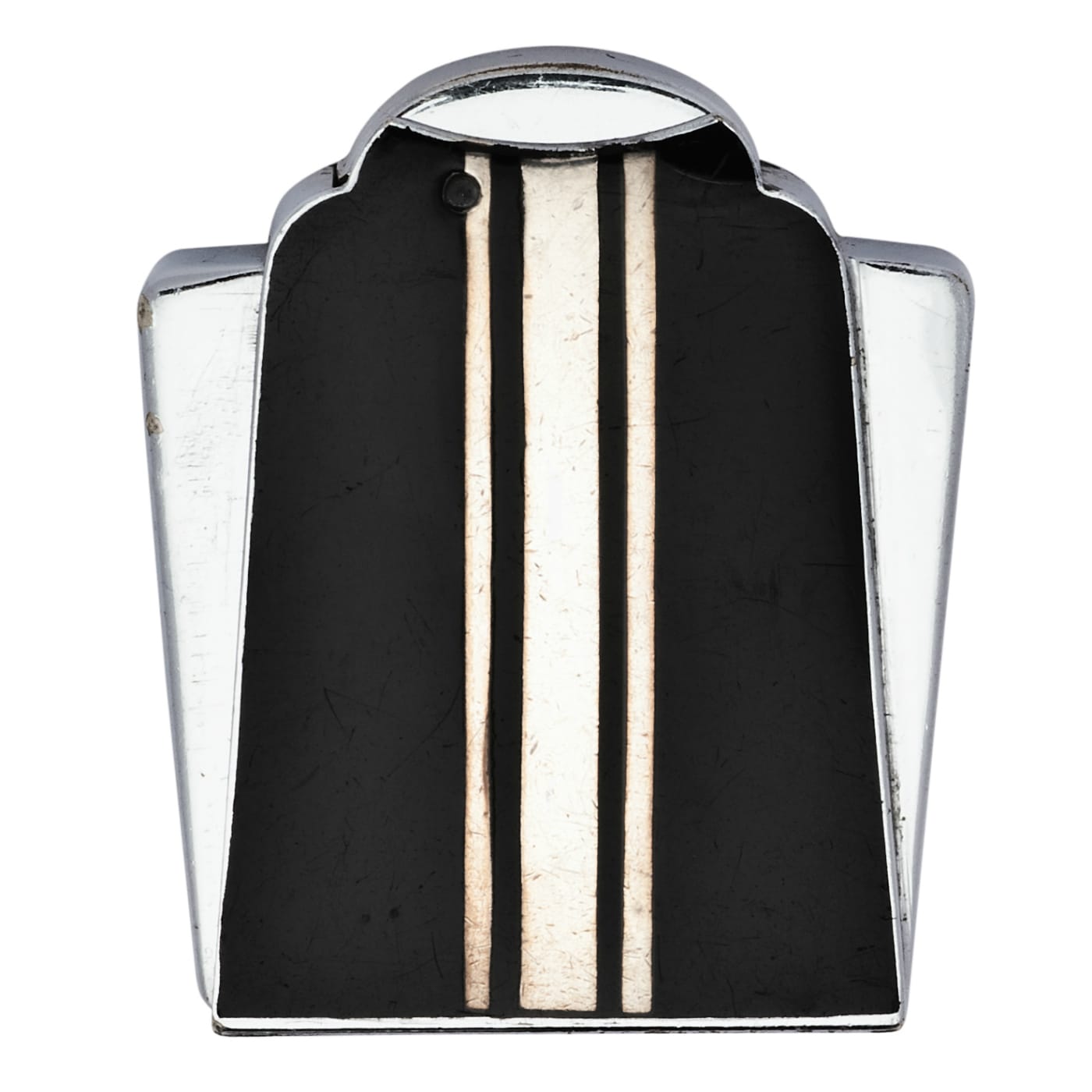 Querçia cigarette lighter (France, 1930), designed by René Mouchon, Paris (© Rodney and Diana Capstick-Dale)