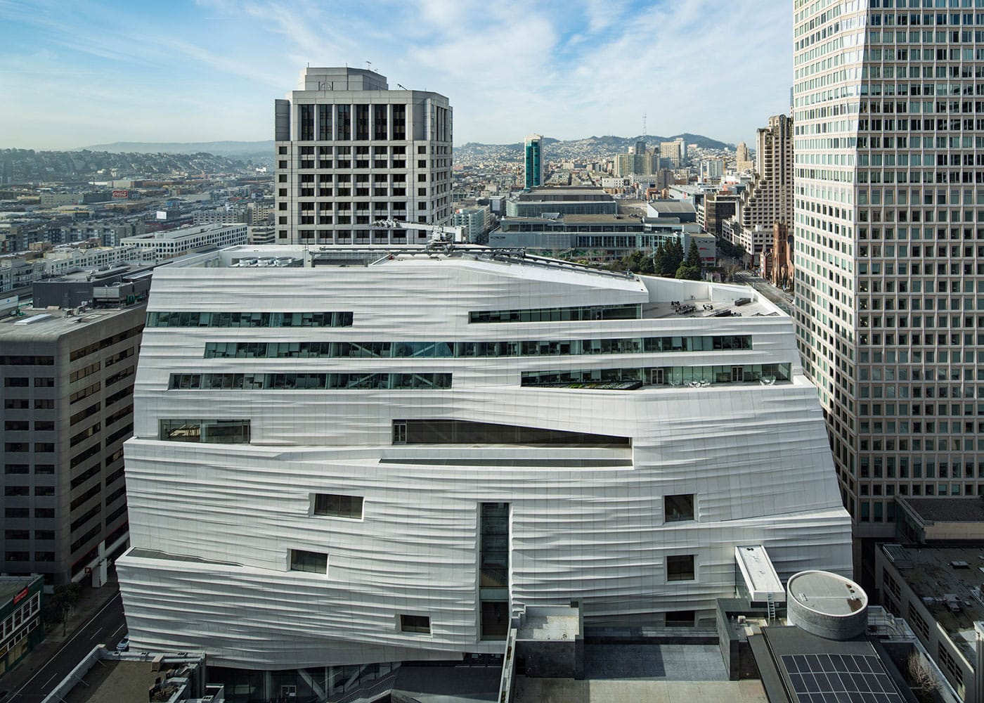 The new Snøhetta building at SFMOMA. Dezeen has a great slideshow. (via Dezeen)