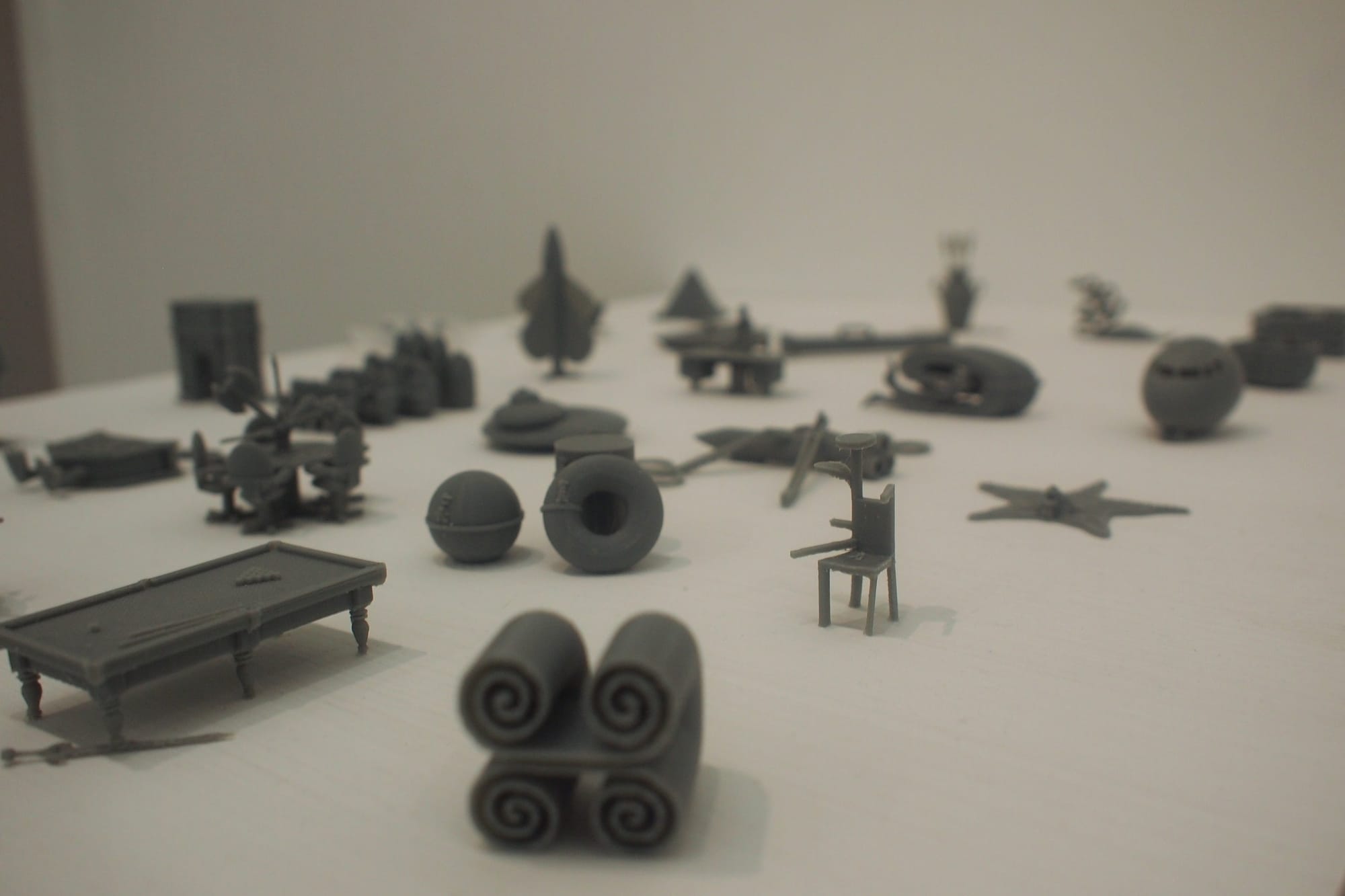 Alexey Rumin, "Souvenir Shop" (2014), 3D prints, dimensions variable (courtesy of Iragui Gallery)