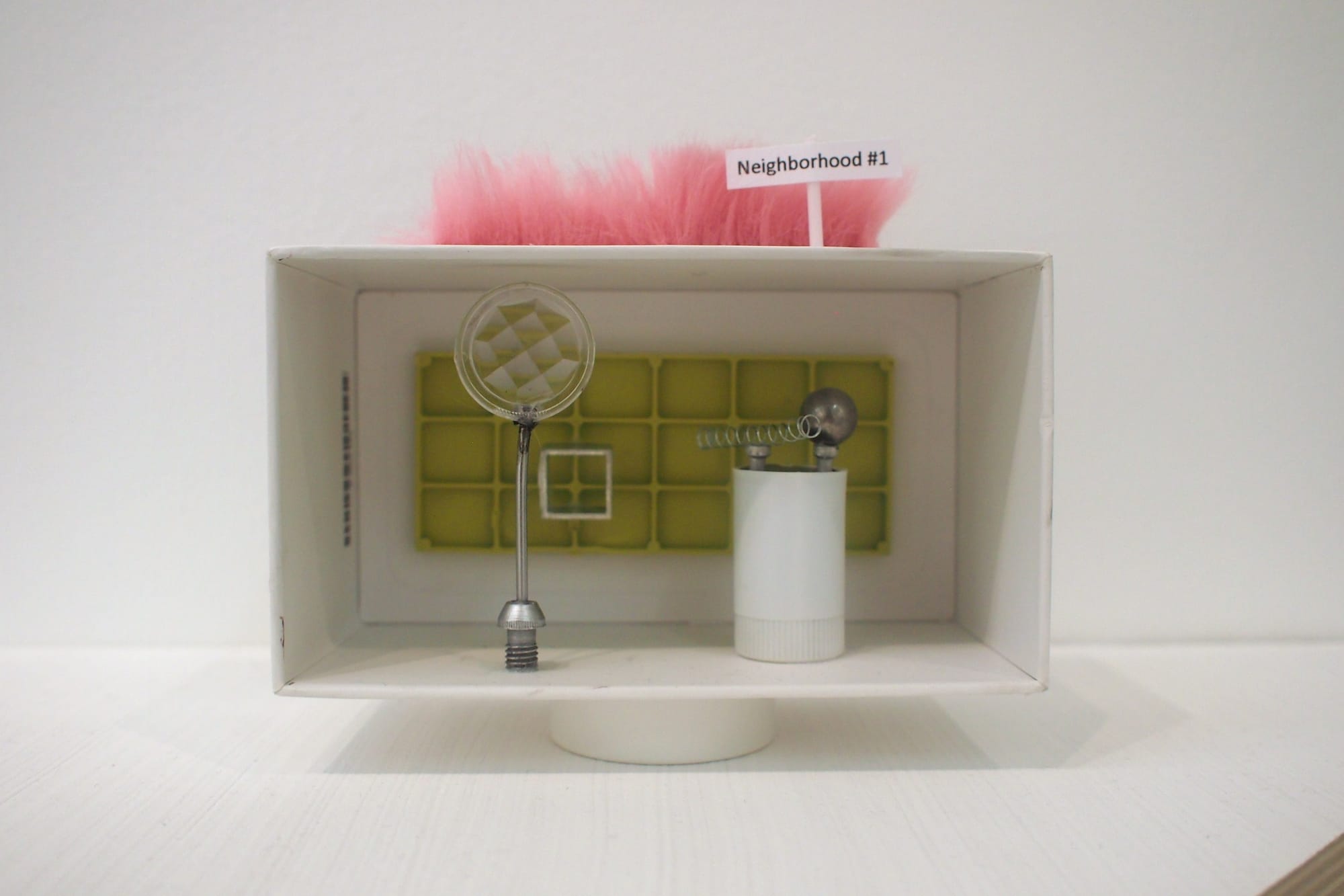 Alina Glazoun, Untitled (2016), 7 x 11 cm (courtesy of Iragui Gallery)