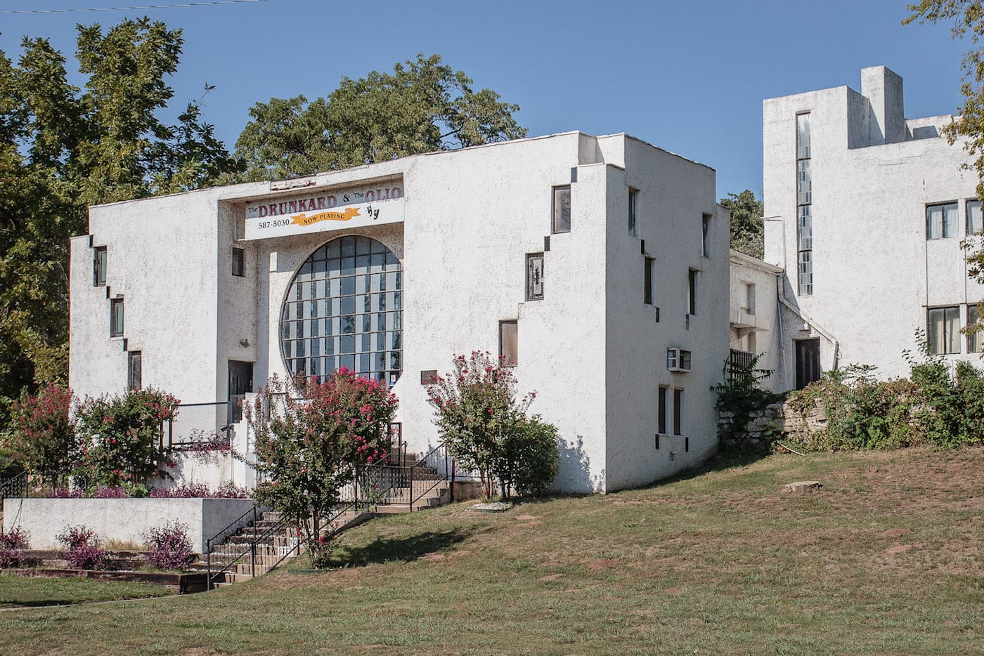 The Riverside Studio (now Tulsa Spotlight Theatre) in Tulsa, Oklahoma, designed by Bruce Goff and built in 1928 (photo by W. R. Oswald/Wikimedia)