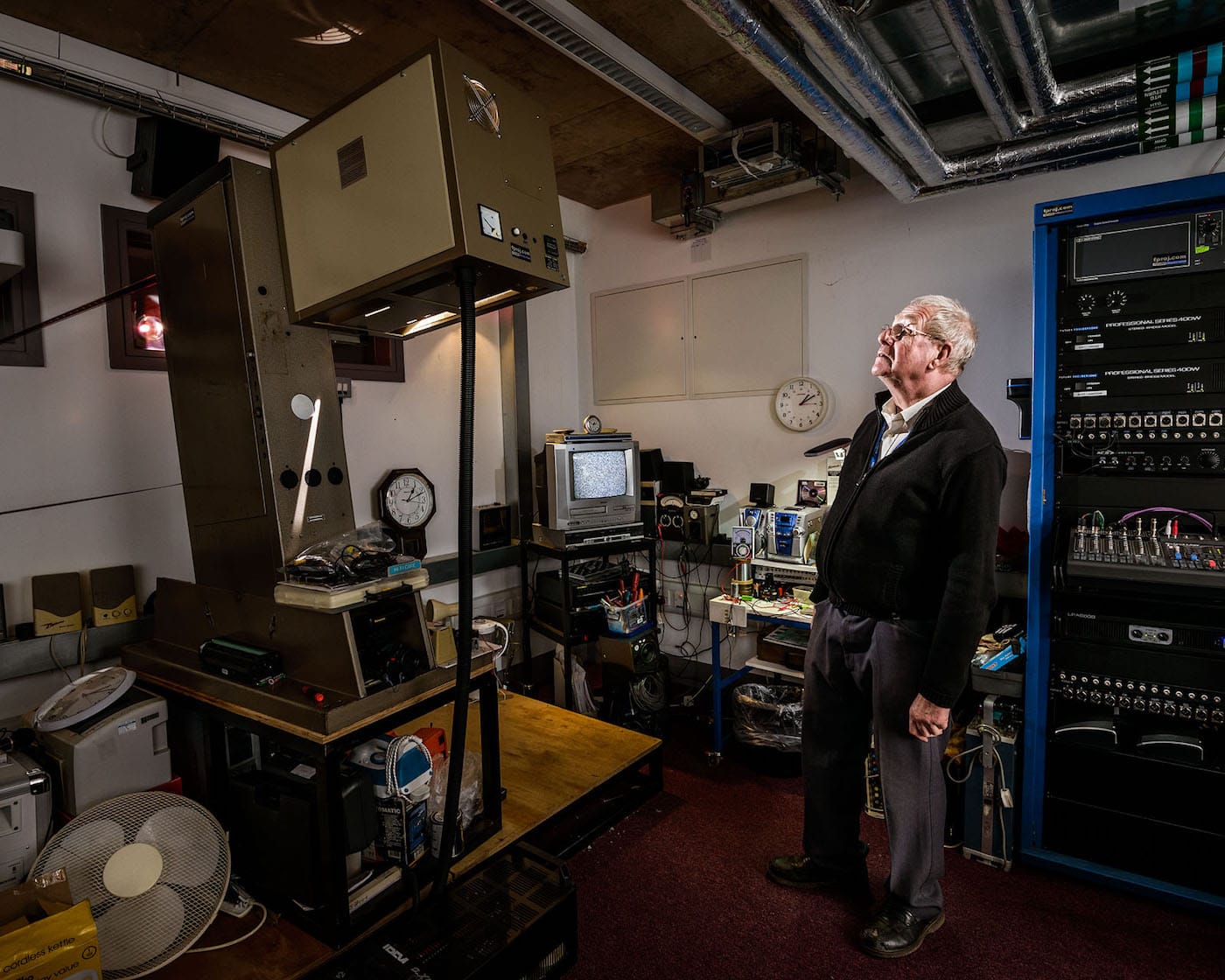 Licensed for use on hyperallergic.com Copyright © Richard Nicholson, 2016. Mobile: +44 (0)7958 945 446 Email: mail@richardnicholson.com Website: www.richardnicholson.com