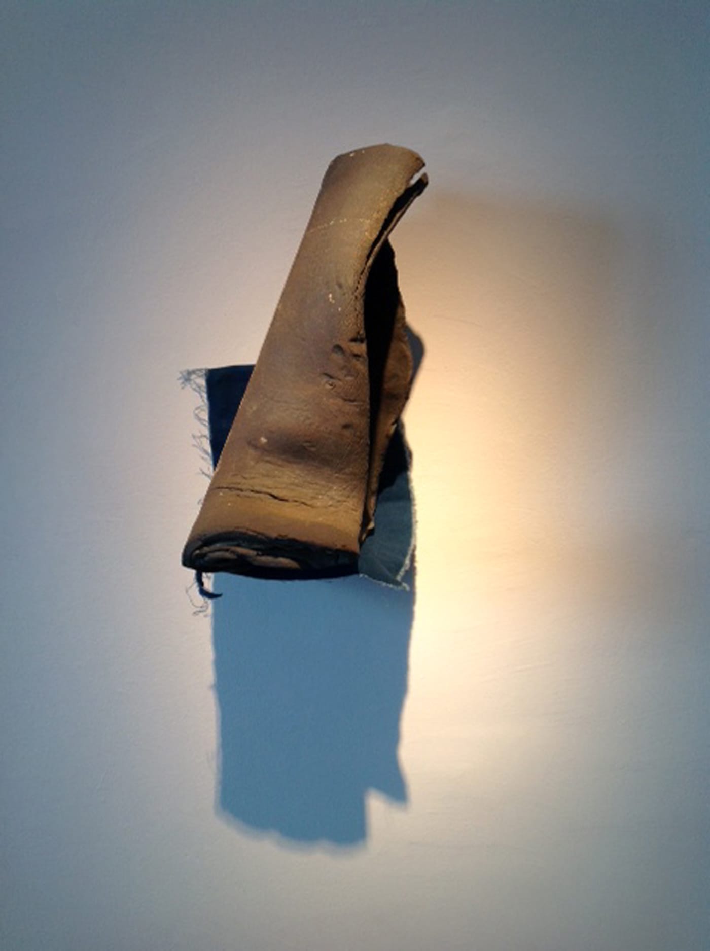 Katinka Bock, "Gurdulu and Montizul" (2014) (photo by the author for Hyperallergic)