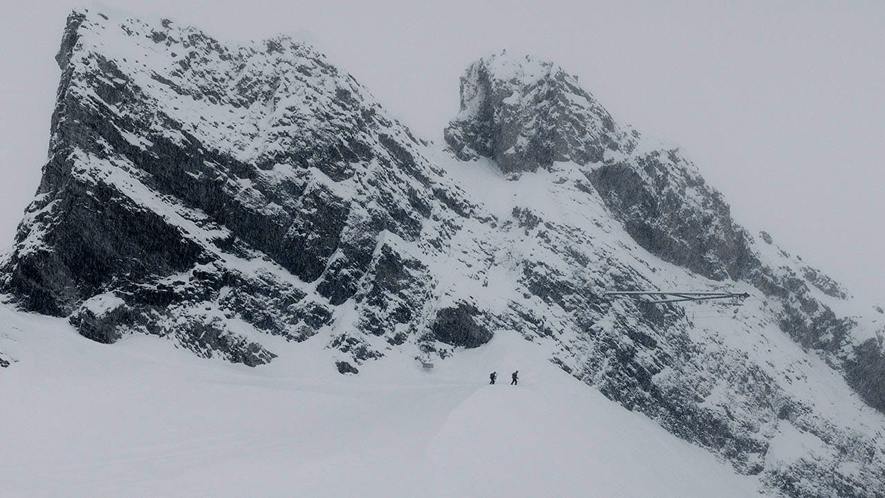 Out of Bounds (Section_A)_Still1_s