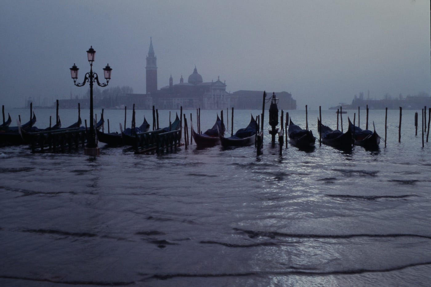 Flooding in Venice (photo by Jörg Bittner [Unna]/Wikimedia Commons)