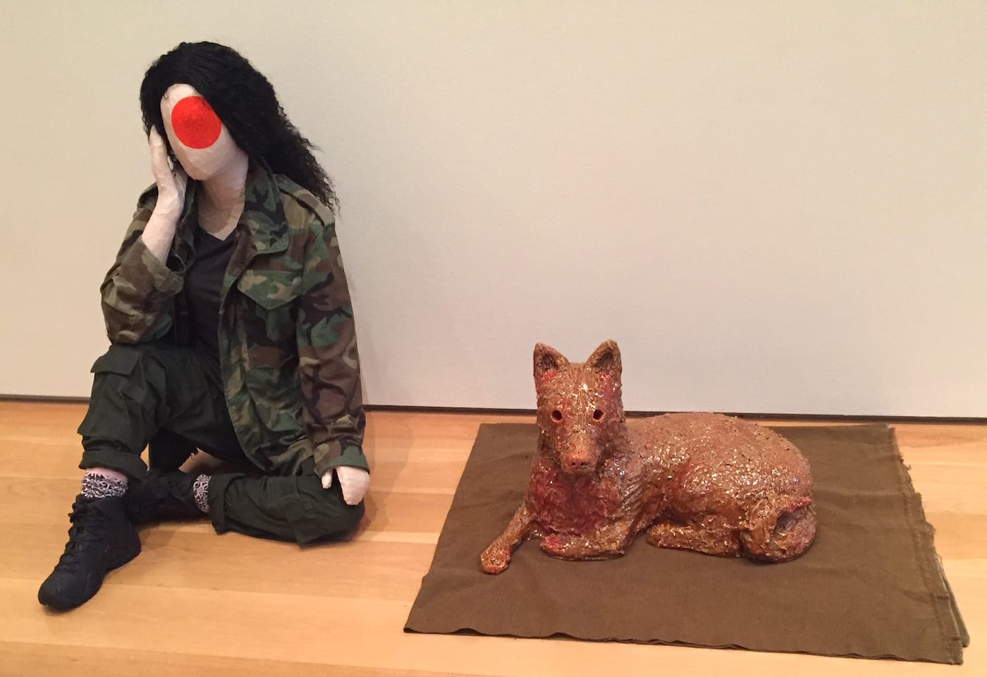 Mai-Thu Perret, "Les guérillères III" (2016, left) and "Les guérillères VI" (2016, right)