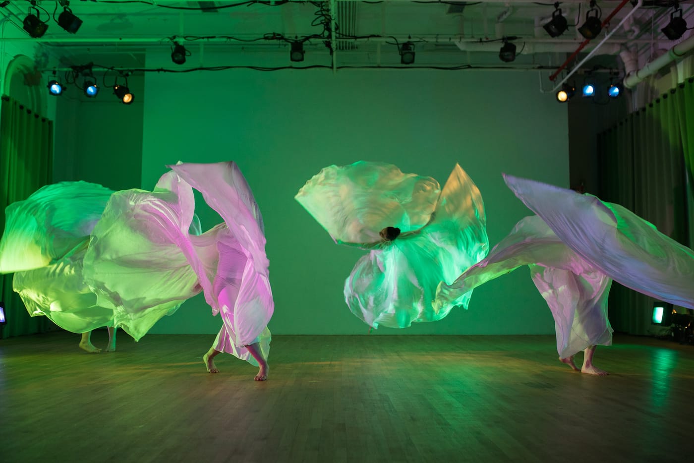 Time Lapse Dance, 'Turbulence,' choreography by Jody Sperling, dancers: (from left to right) Lior Daniel, Carly Cerasuolo, Alejandra Dominguez (aloft), and Krissy Tate (photo by Filip Wolak, all photos courtesy Time Lapse Dance)