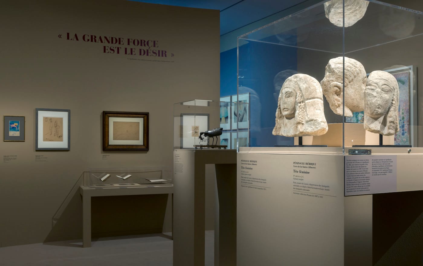 Installation view of 'Apollinaire, le regard du poète' at the Musée de l'Orangerie (© Musée de l'Orangerie, photo by Sophie Boegly)