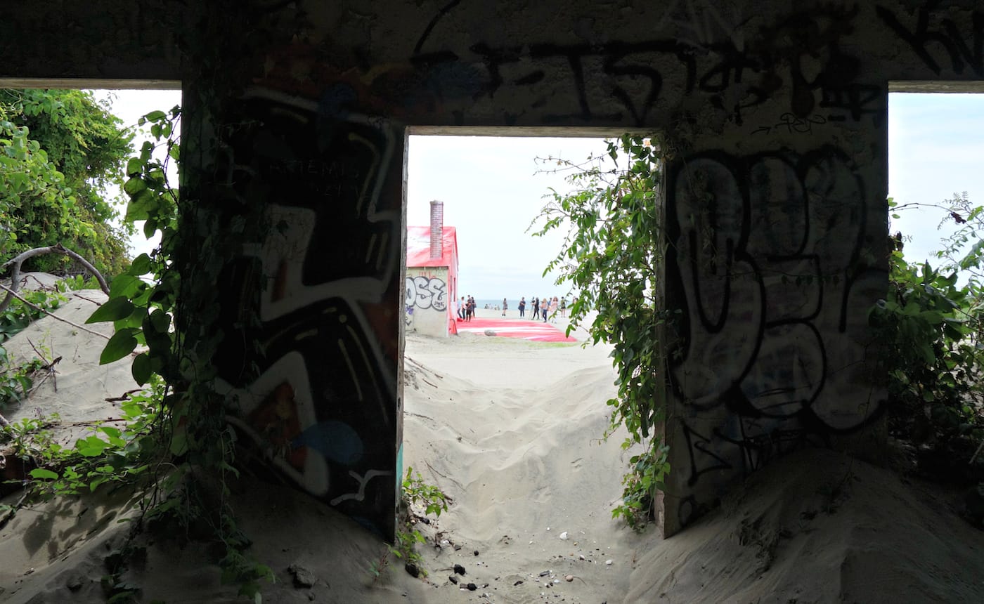 Installation view of Katharina Grosse's "Rockaway!" at Fort Tilden