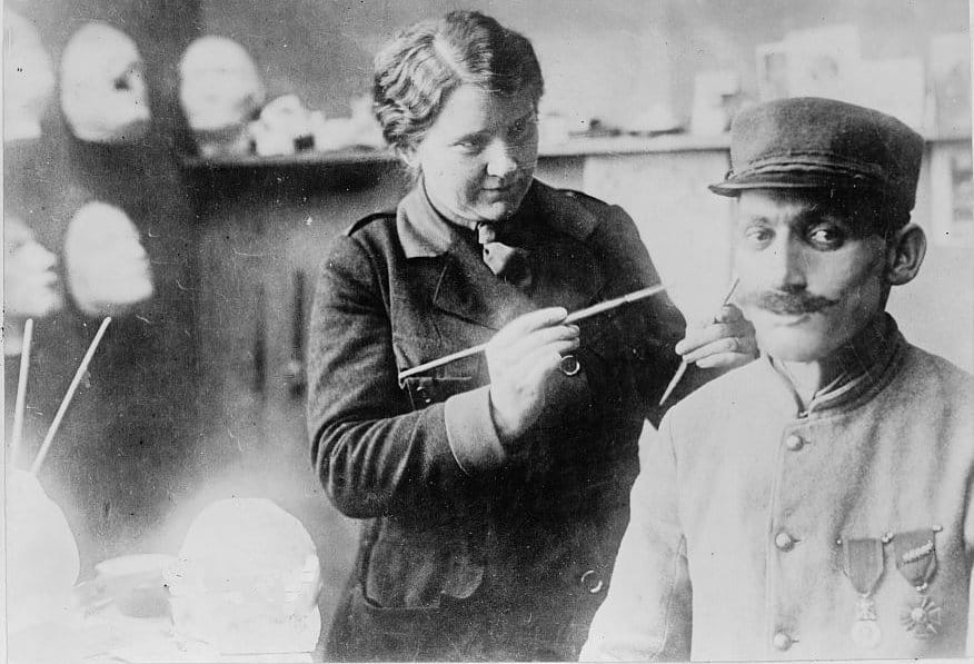 Anna Coleman Ladd working on a mask for a World War I French soldier (via Library of Congress)