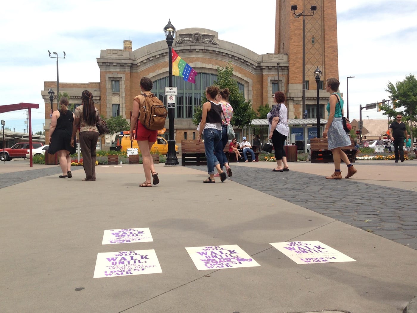 Megan Young, "Longest Walk" (2016) in Cleveland's Market Square (photo by the author for Hyperallergic)