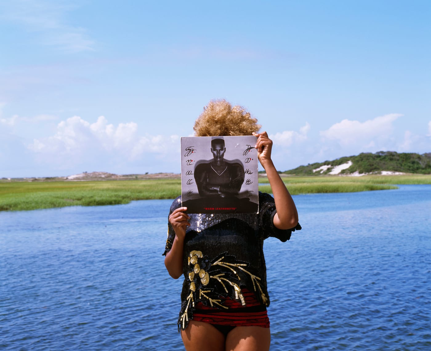 Xaviera Simmons, "Warm Leatherette" (2009), color photograph (courtesy of the artist and David Castillo Gallery)