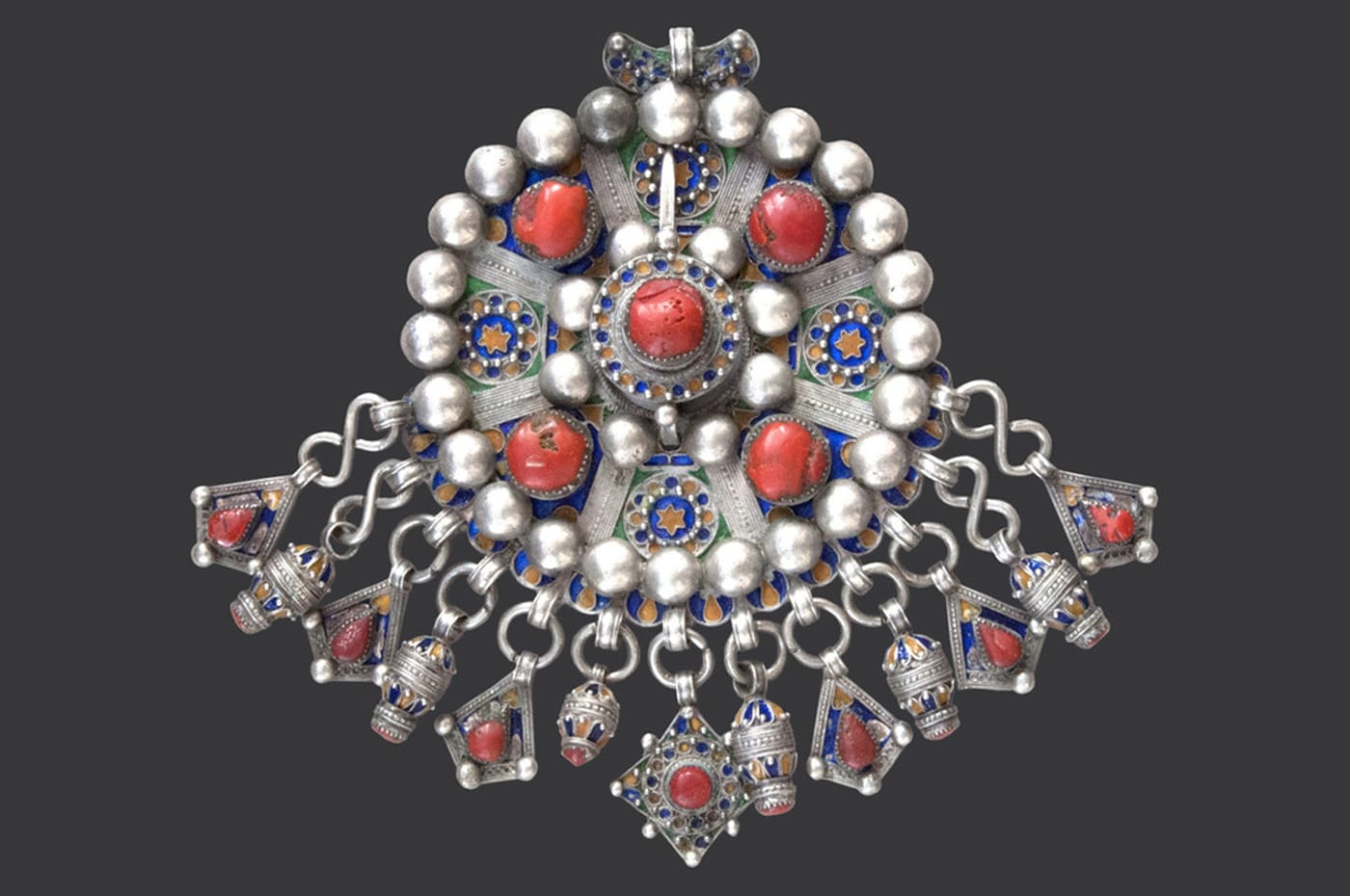 Grande Kabylie, Algeria, "Grande fibule circulaire tabzimt" (Collection Bouvier © Marc Bouvier)