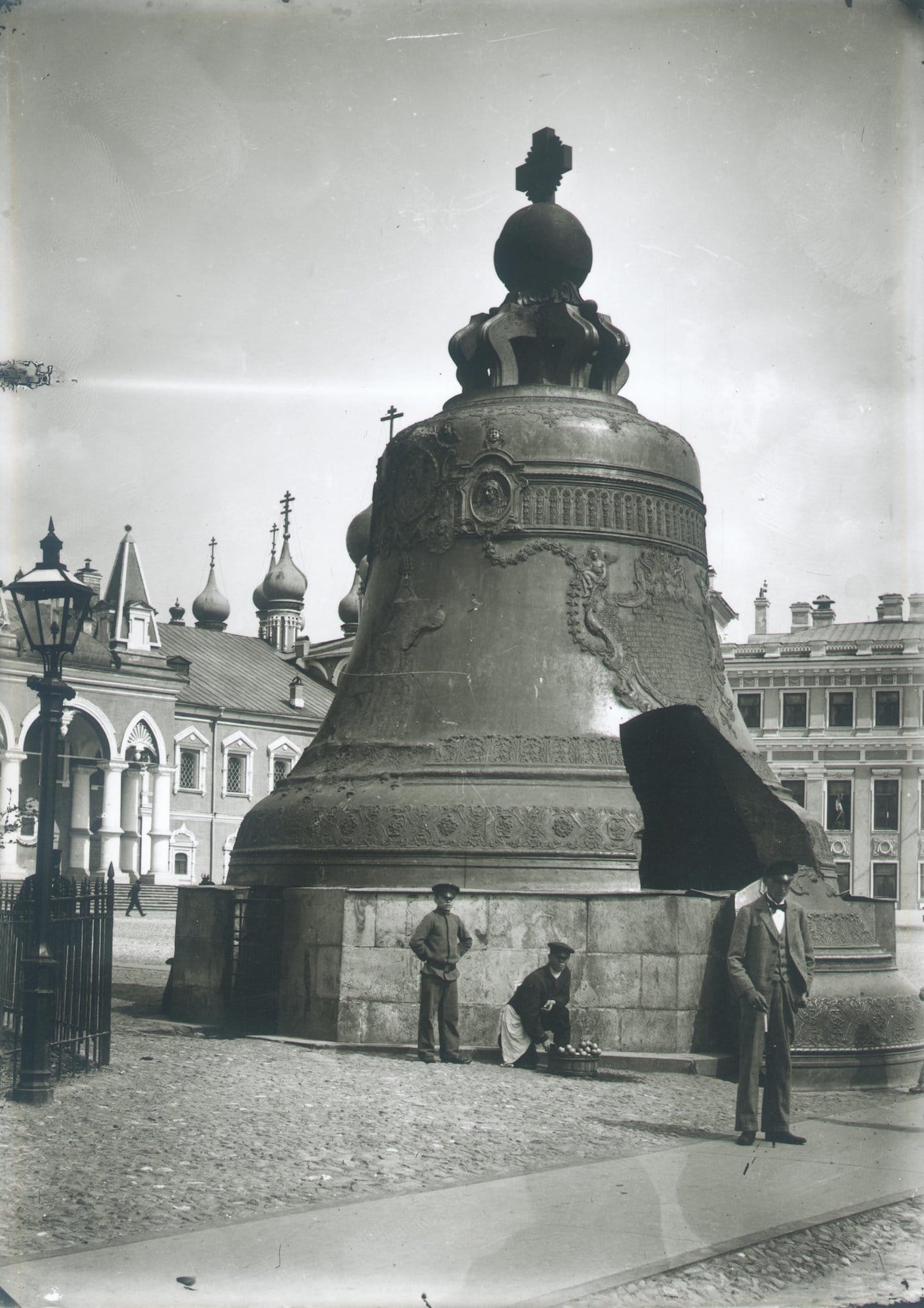 Peter Pavlov, "The Tsar Bell" (1890-1909) (photo courtesy Moscow's Multimedia Art Museum)