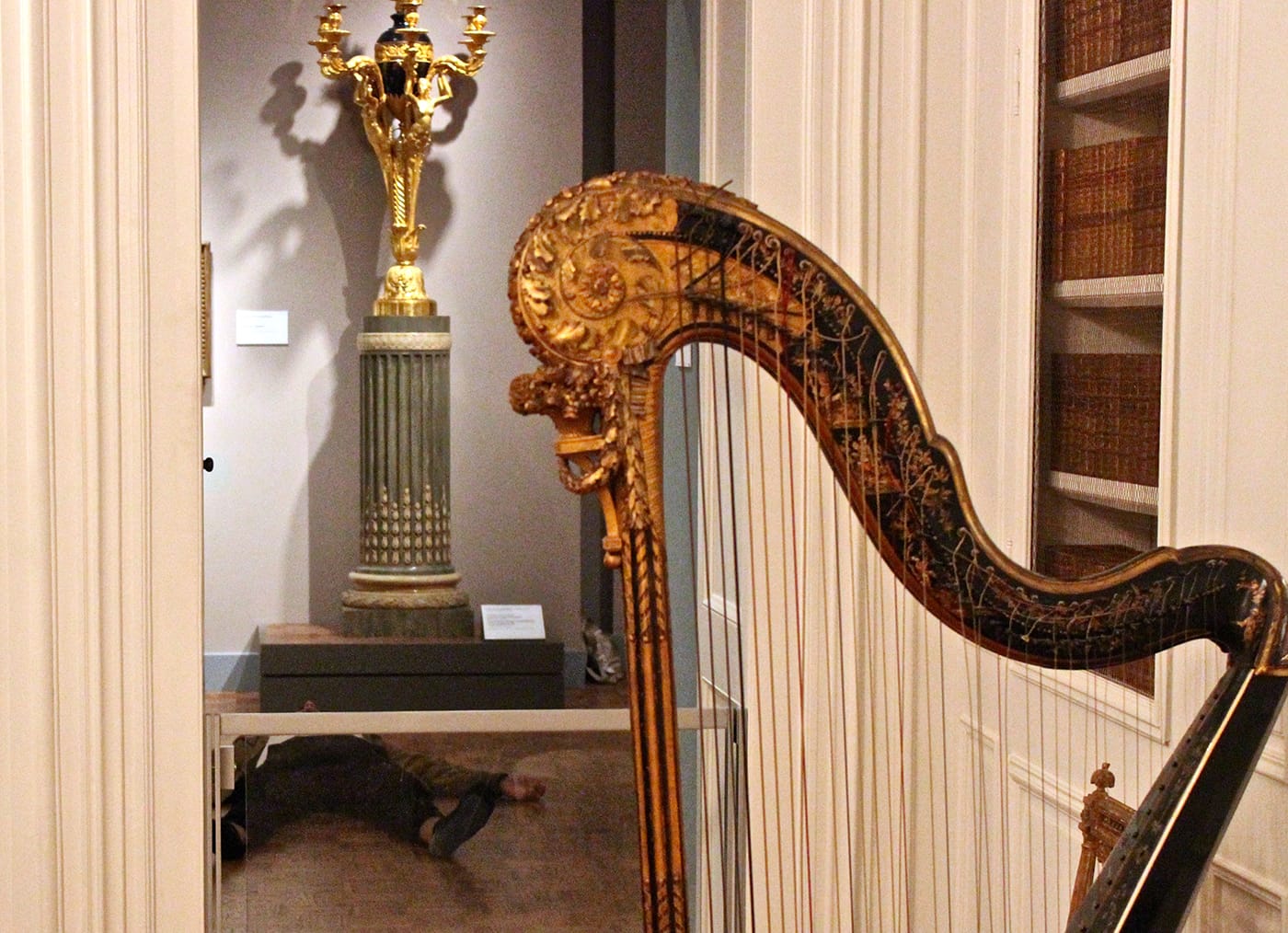 A participant in "Duration and Memory in a House Full of Objects" led by Biba Bell.