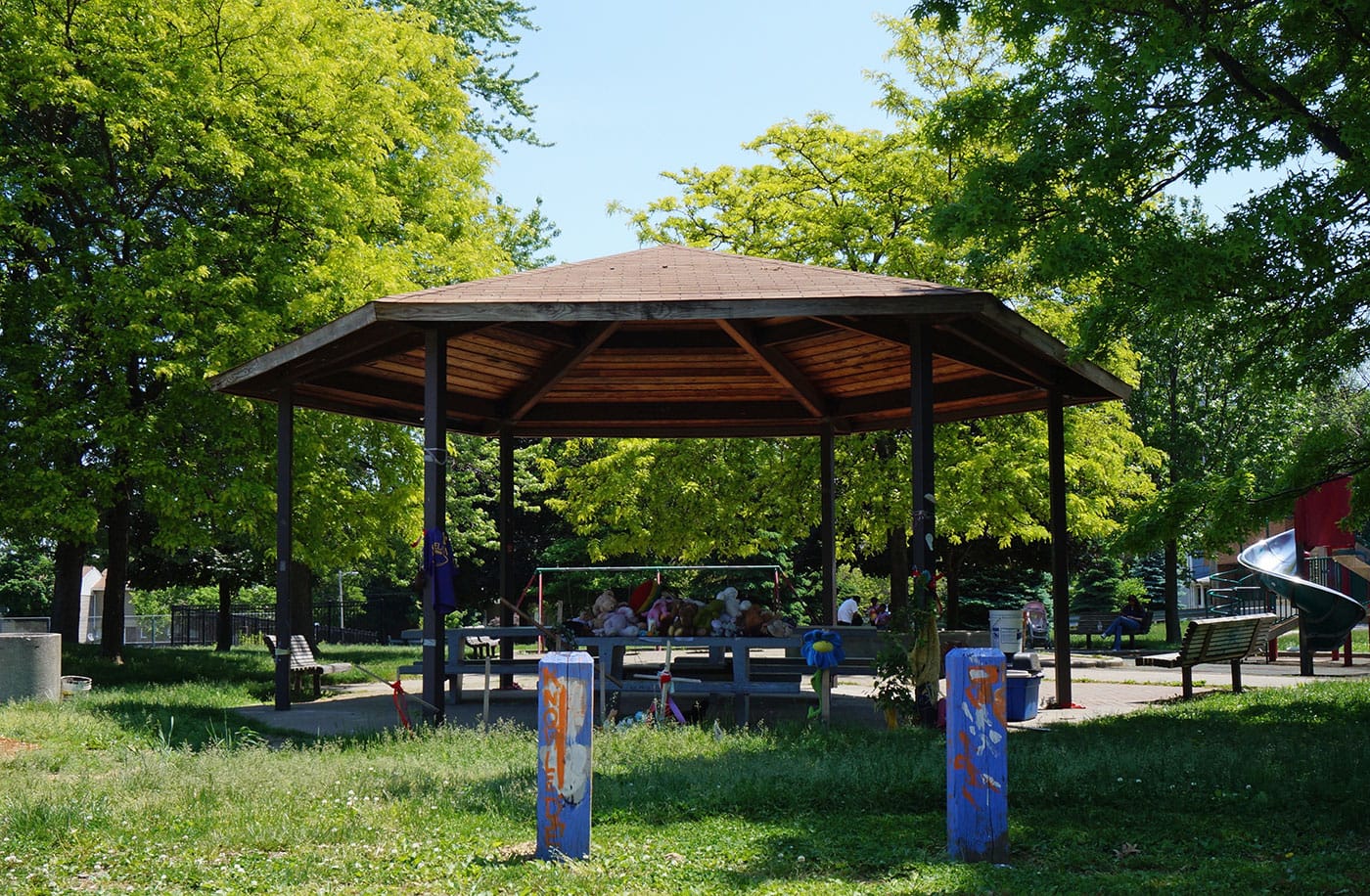 The gazebo where Tamir Rice was killed by police, at Cudell Recreation Center in Cleveland (photo by Jillian Steinhauer/Hyperallergic)