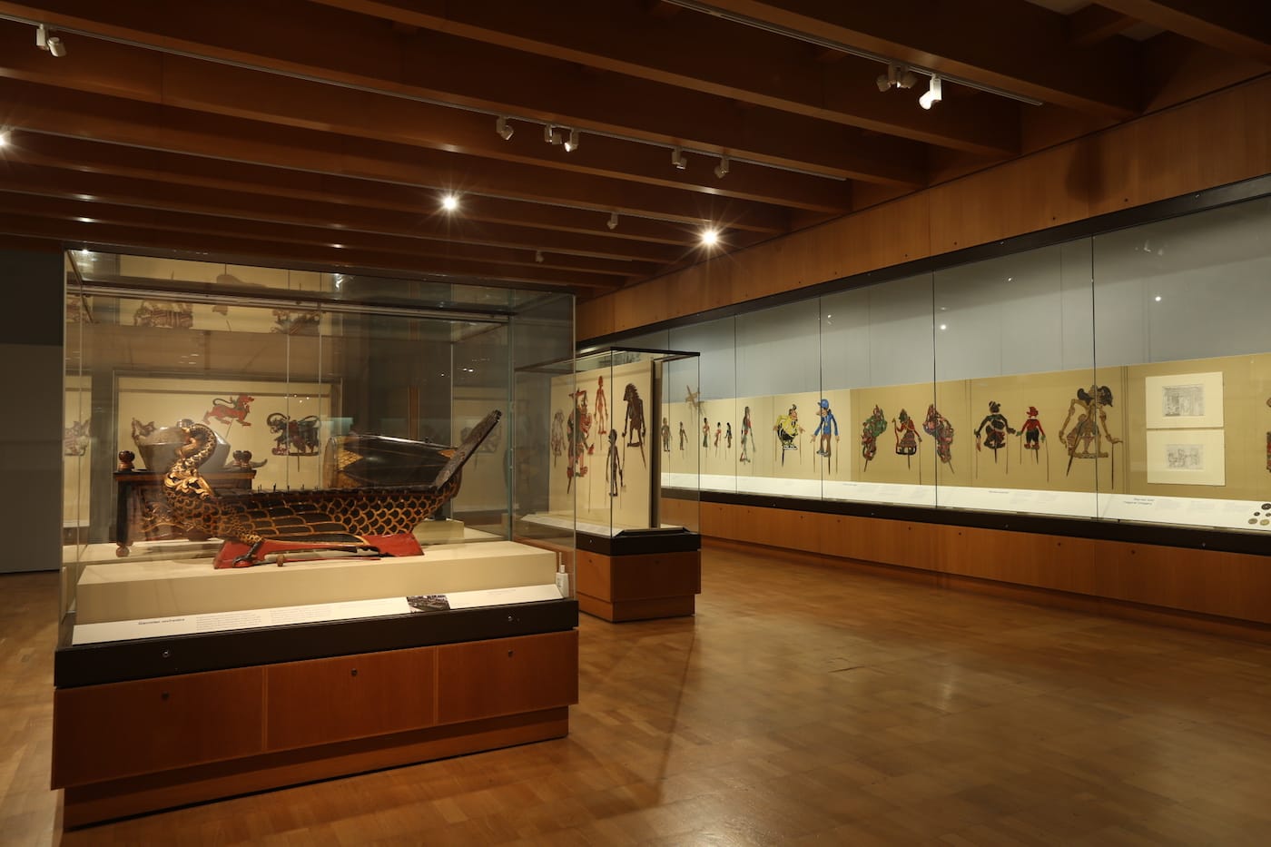 shadow-puppet-exhibition-gallery-91-c