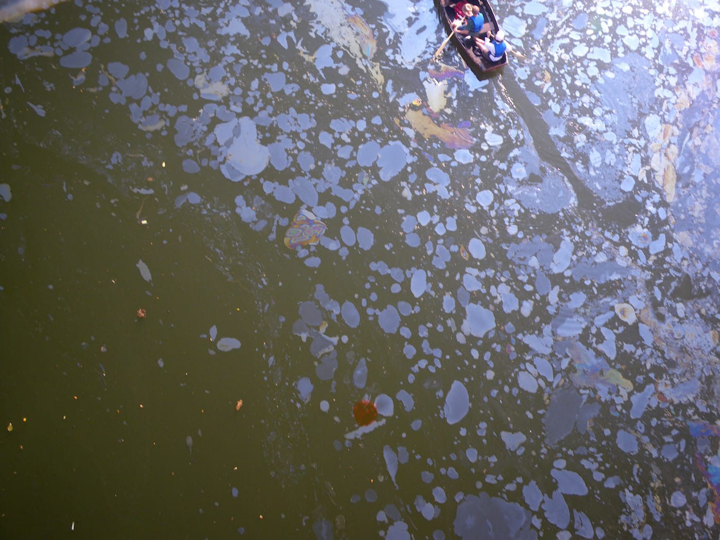Marie Lorenz, "The Gowanus Canal Aerial View from The Tide and Current Taxi" (2005 – present), digital photograph (courtesy of the artist)
