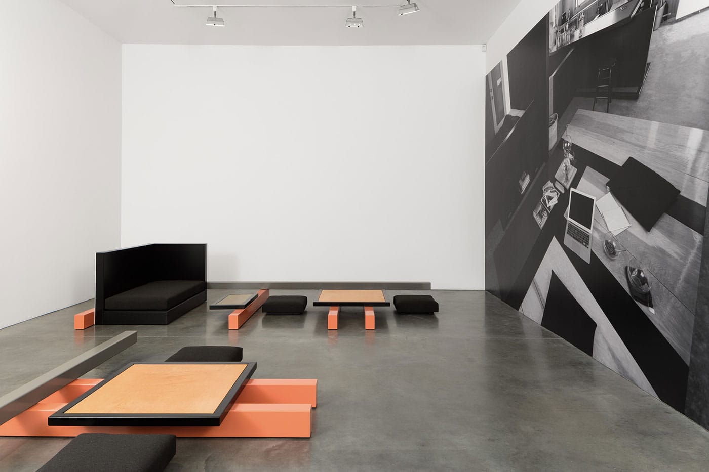 'Andrea Zittel' at Andrea Rosen Gallery, New York, September 9–October 8, 2016 (© Andrea Zittel, photo by Pierre Le Hors, courtesy Andrea Rosen Gallery, New York)