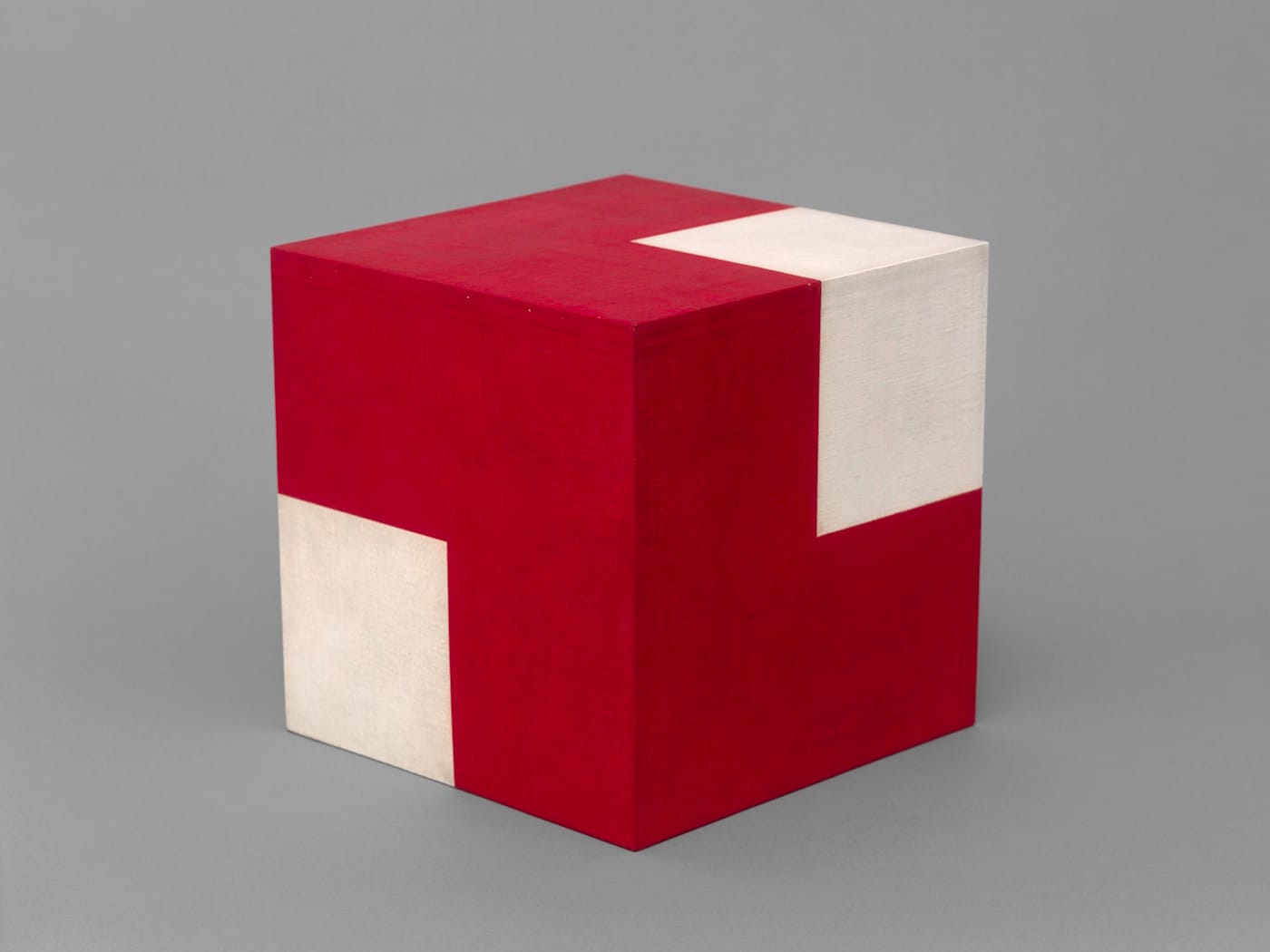 Willys de Castro, "Active Object (Red/White Cube)" (1962), oil on canvas over wood, 9 13/16 x 9 13/16 x 9 13/16 in