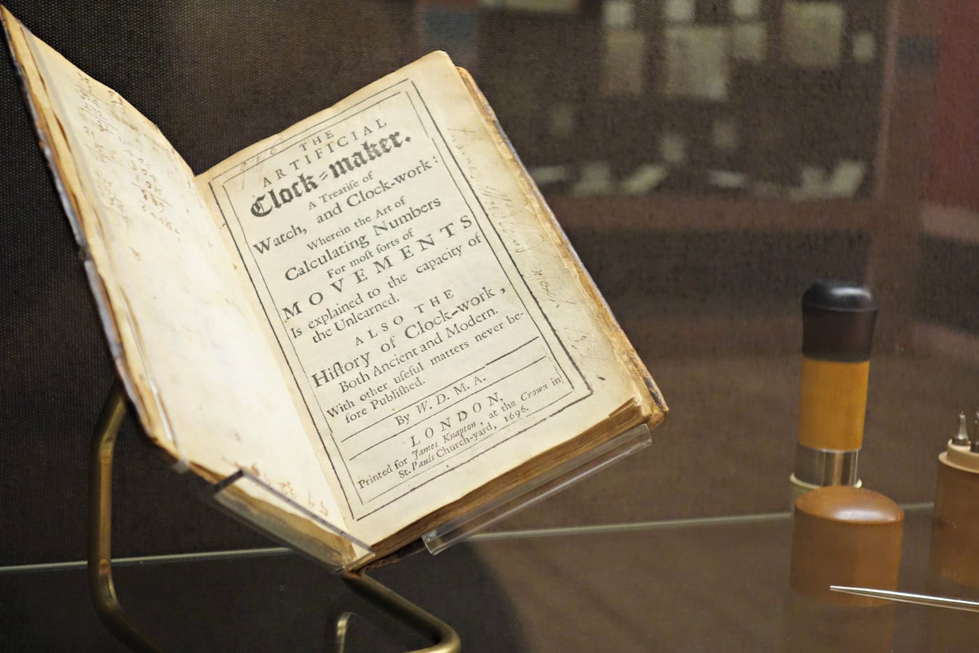 Installation view of 'On Time: The Quest for Precision. Books on Time and Timekeeping from the Linda Hall Library' at the Grolier Club (photo by the author for Hyperallergic)